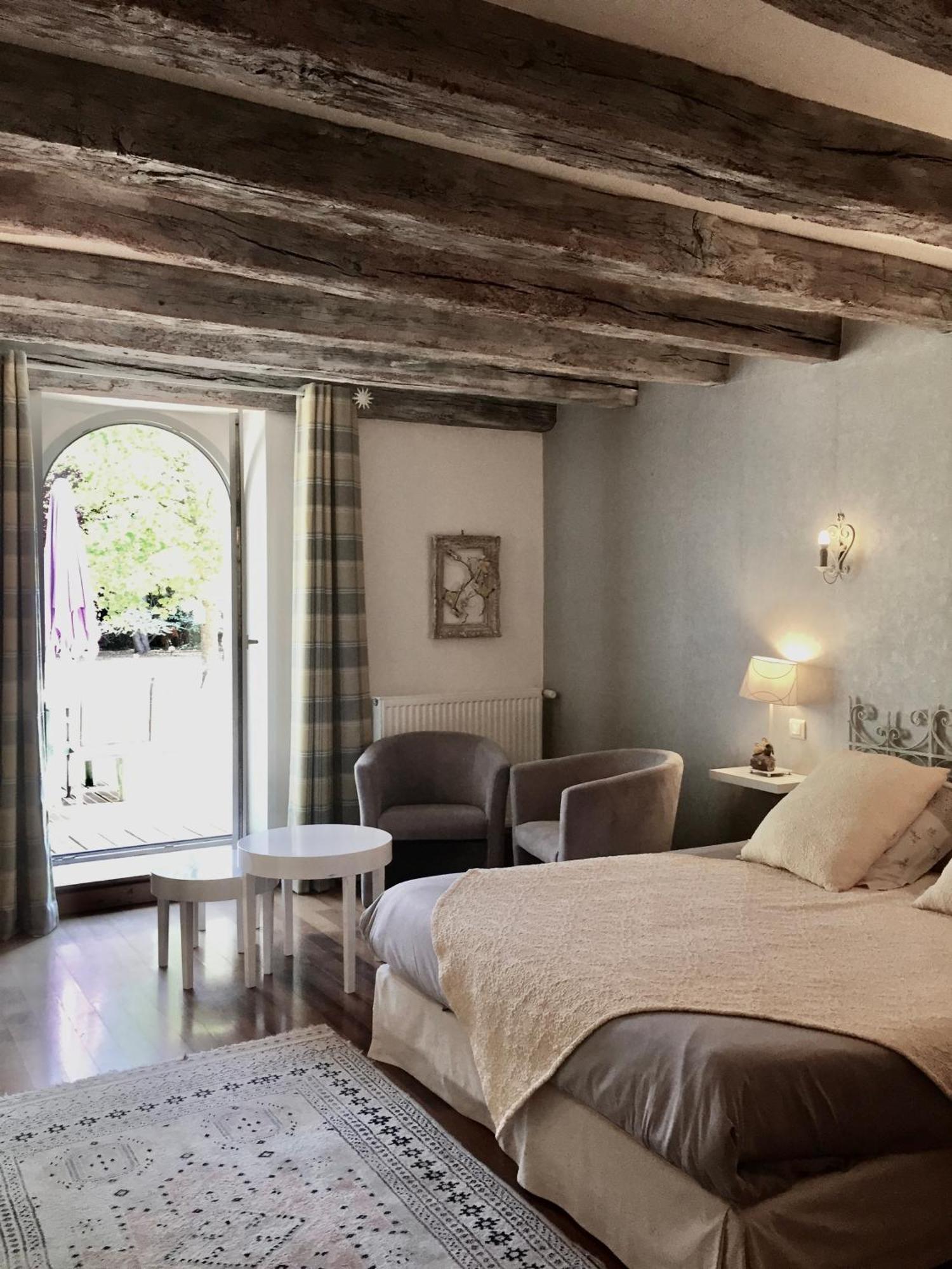 Saint-Germain-du-Puy Chambres D'Hotes Du Domaine De Jacquelin מראה חיצוני תמונה