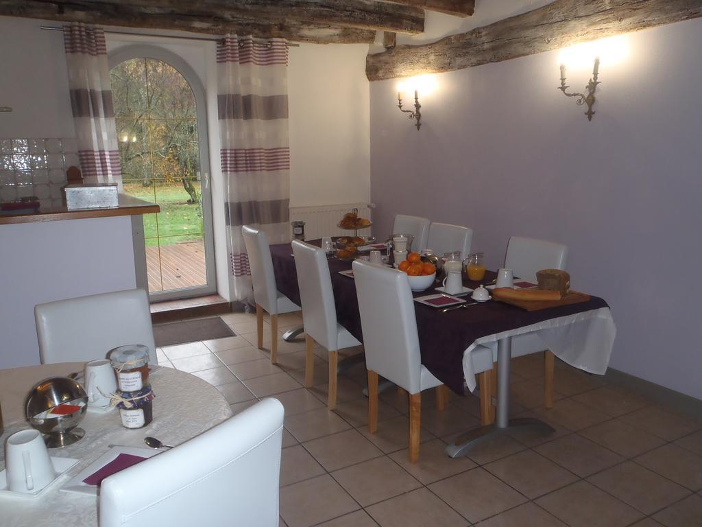 Saint-Germain-du-Puy Chambres D'Hotes Du Domaine De Jacquelin מראה חיצוני תמונה